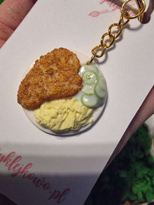 Brelok "schabowy z mizerią"